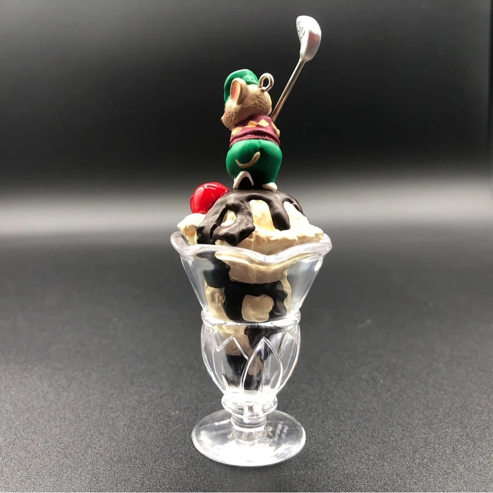 Hallmark Keepsake‎ Ornament Dated 1999 Sundae Golfer Handcrafted Ornament